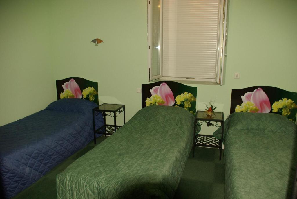 Hotel Le Gambetta Carmaux 객실 사진